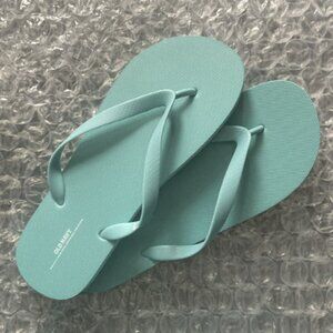 Old Navy Flip-Flop Sandals